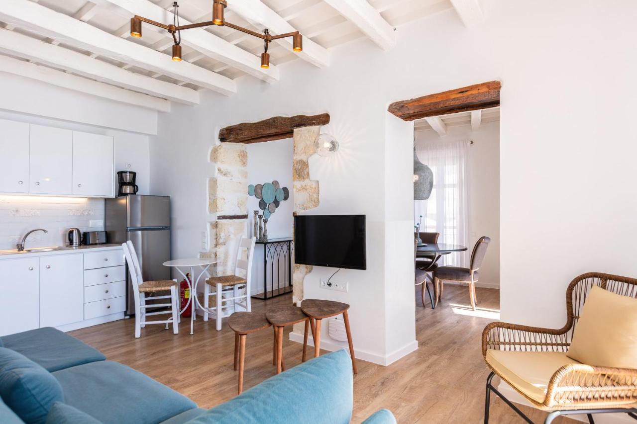 Anne Apartment, At The Venetian Port Of Rethimno! Exterior photo